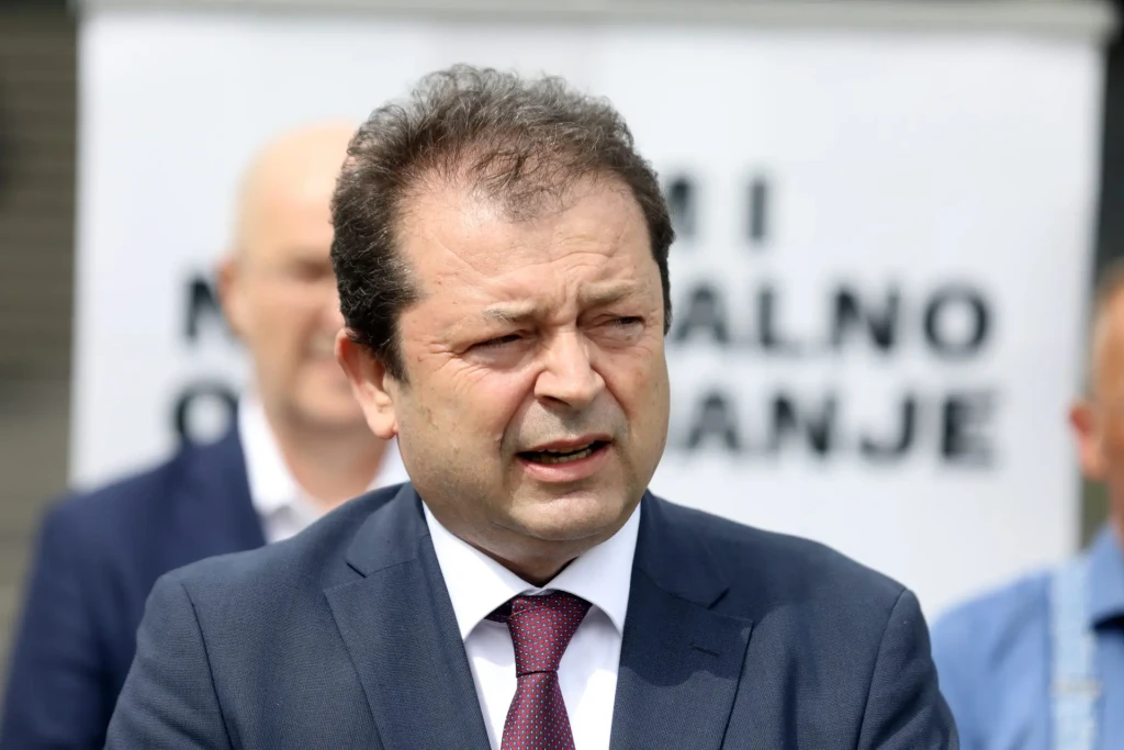 HN_20250423019131-1920x1280